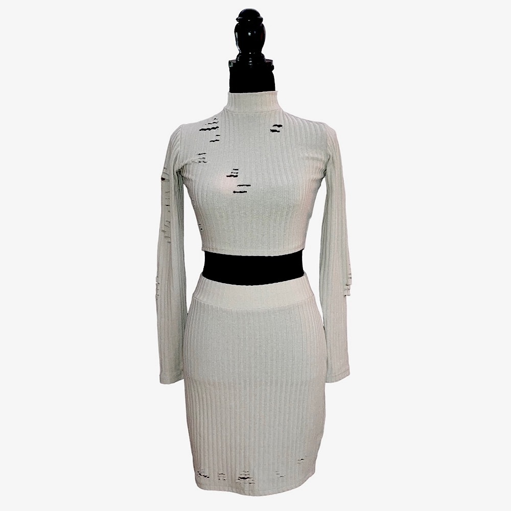 5/25$ ✨ Y2K Cream Skirt Set